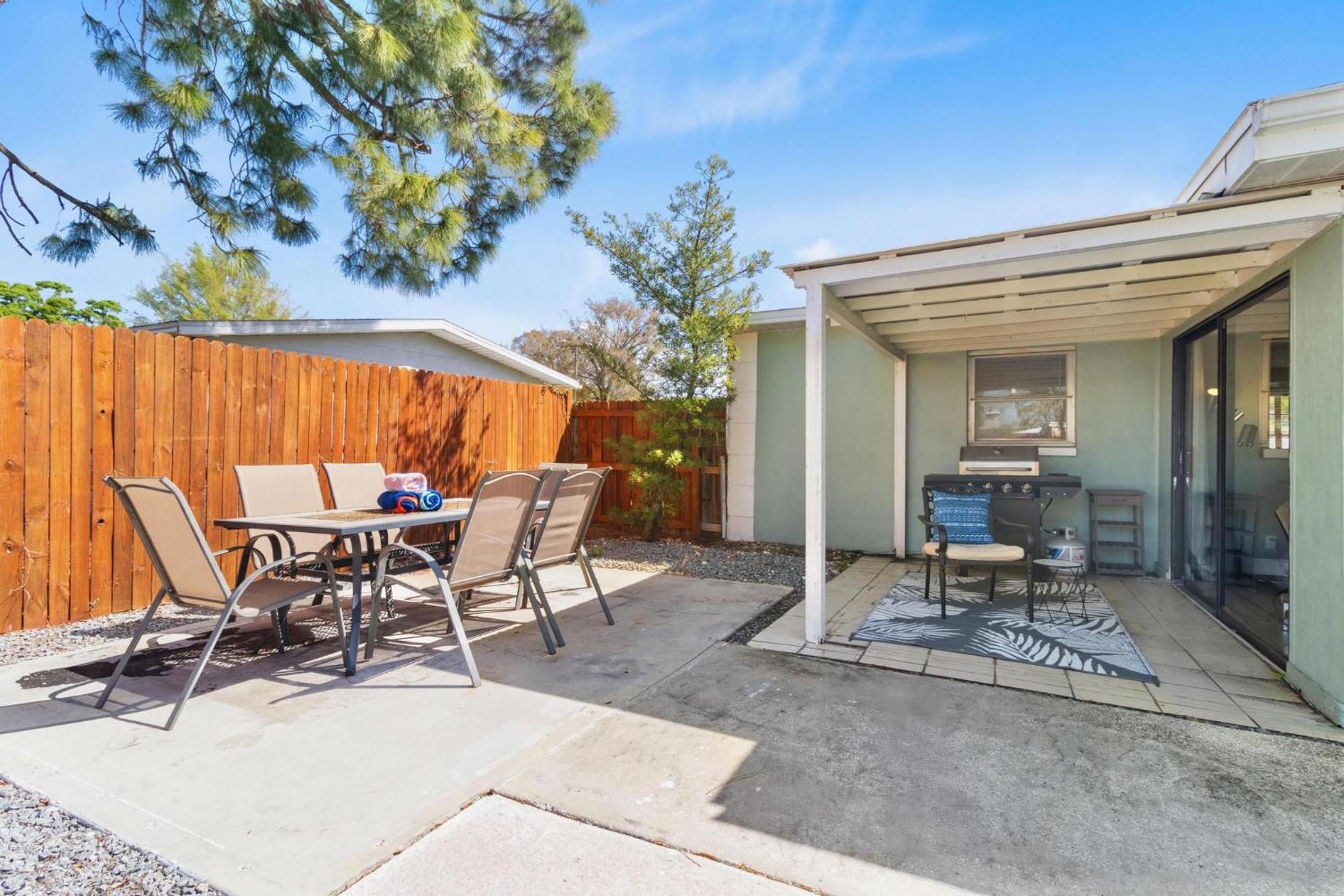Relaxing Pool Home For Family Getaway Close To Tampa Zoo, Busch Gardens, Restaurants And Shopping! Exterior foto